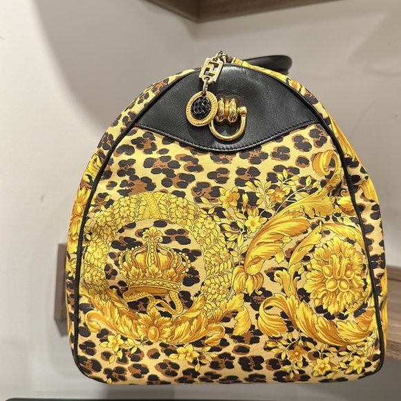 🔥Versace 2Way Travel Bag 🔥 - Picture 7 of 16